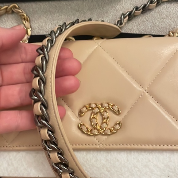 Chanel petite maroquinerie mini bag - Picture 4 of 17